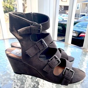 Dolce Vita Grey Wedge Buckle Straps Sandal